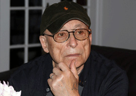 Юз Алешковский Живёт в США с 1979г.
